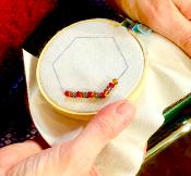 Atelier Broderie " Birthday Beads - L'anniversaire Perlé "  2 h 30 / Groupe